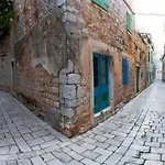 Jees Exclusive Hvar