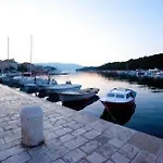 Jees Exclusive Hvar *