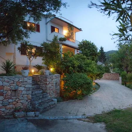 Jees Exclusive Hvar